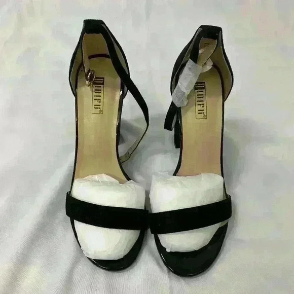 !d!FU Black Suede Chunky Heels Ankle Strap Size 8​ - Picture 2 of 6